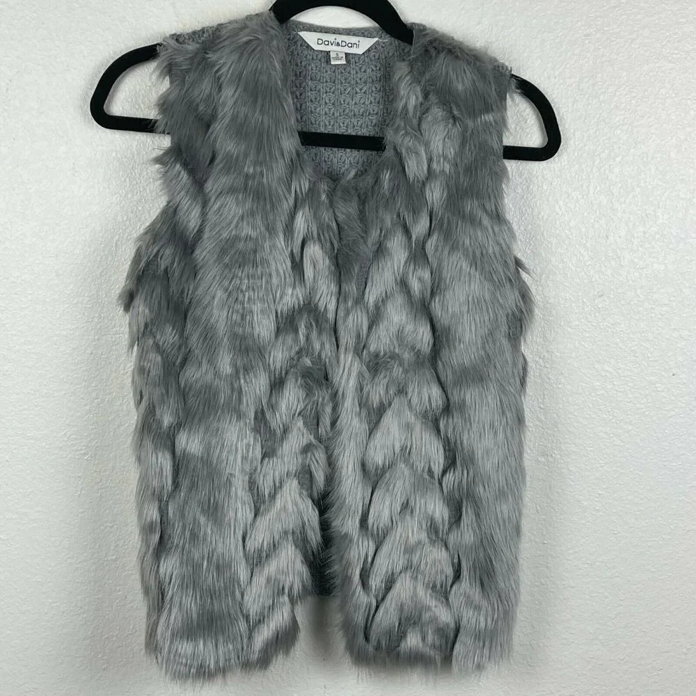 Davi & Dani Sweater Women's Sz S Vest Faux Fur Lined Open Front Knit Back Gray - Picture 1 of 9